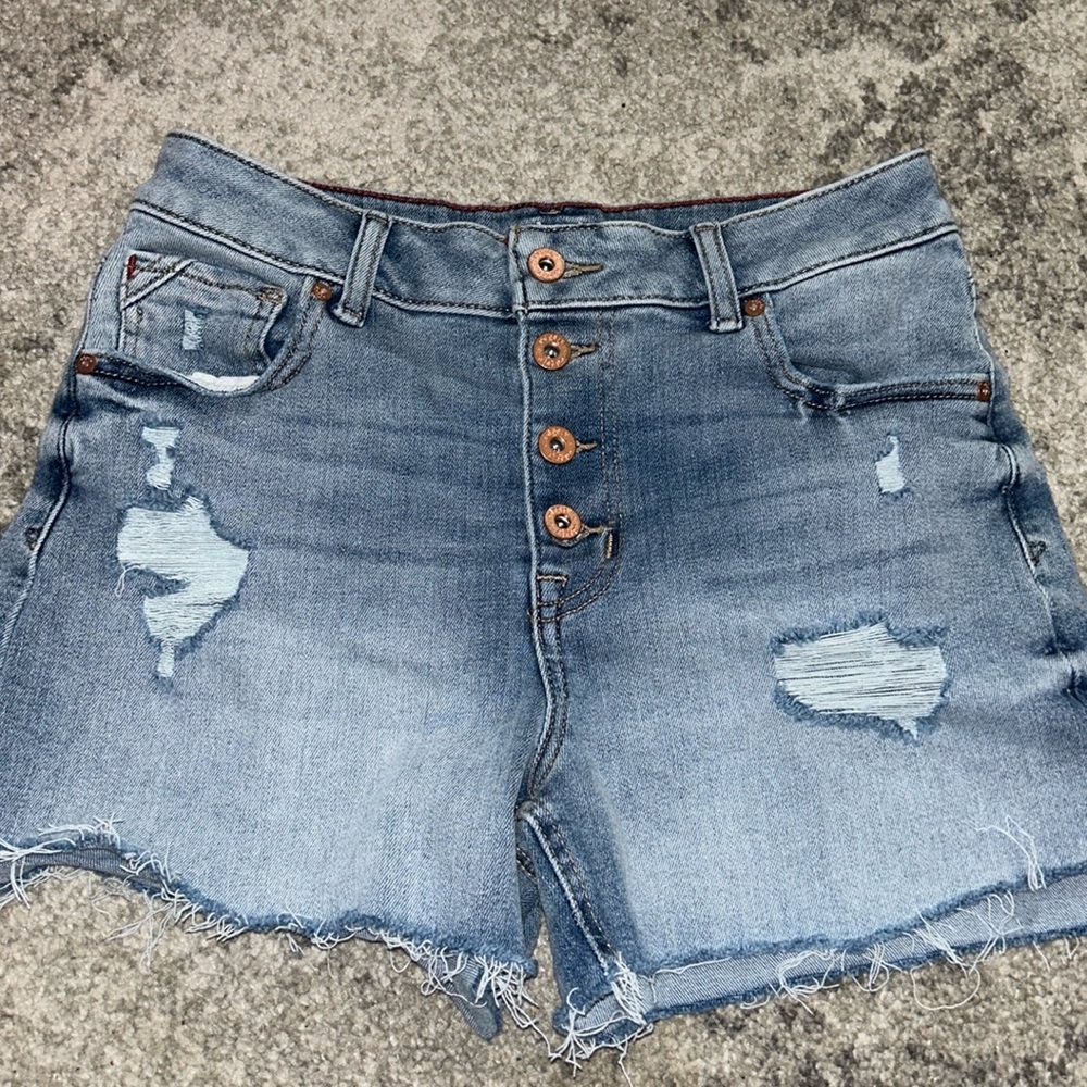 Edgely Shorts